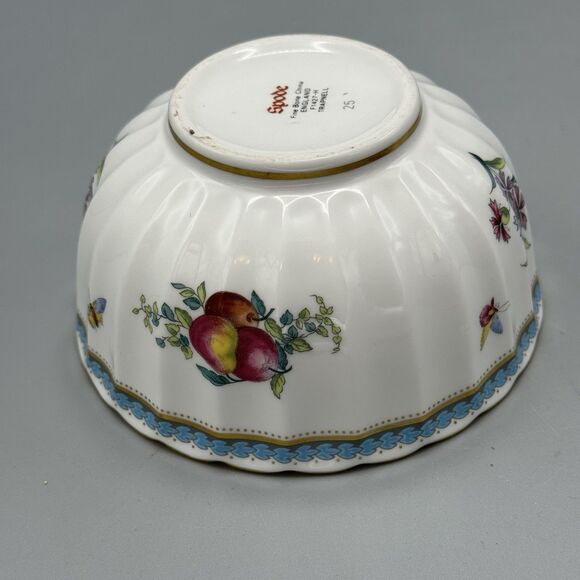 Spode Fine Bone China Trapnell Cranberry Bowl England Disc Blue Laurel Fruit - Picture 8 of 8